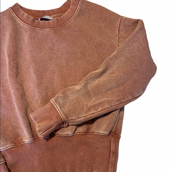 Rustic pink Crewneck! - Picture 2 of 2